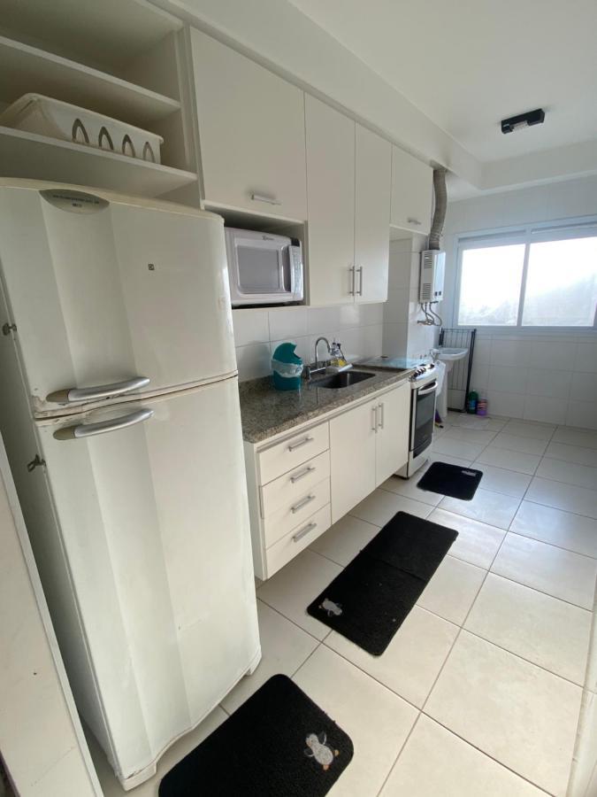 Apartamento Encantador Com Piscina Apartment Гуаружа Екстериор снимка